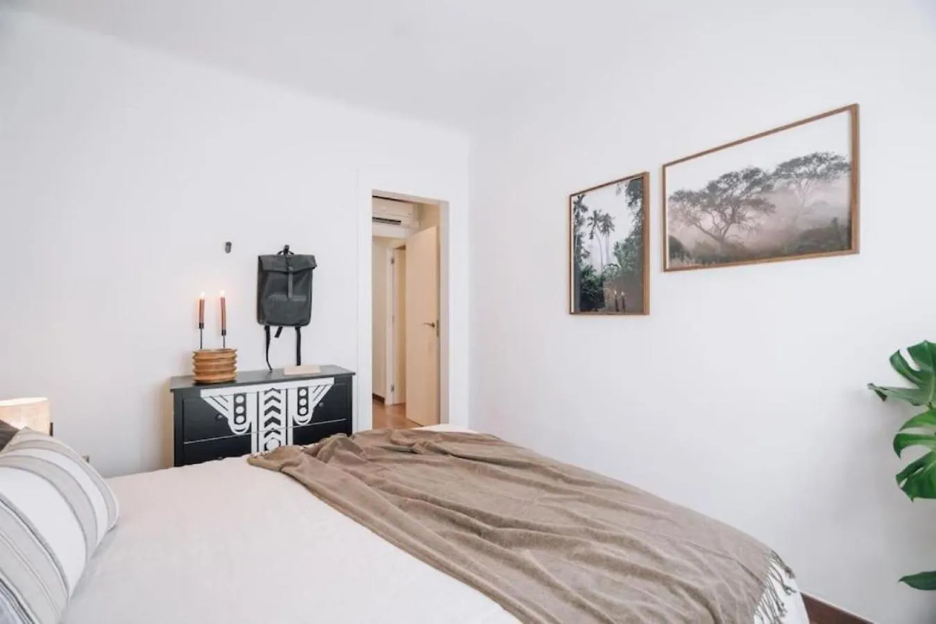 Apartment Bolia - 2 Bedroom And Terrace In Eixample Esquerra Barcelona
