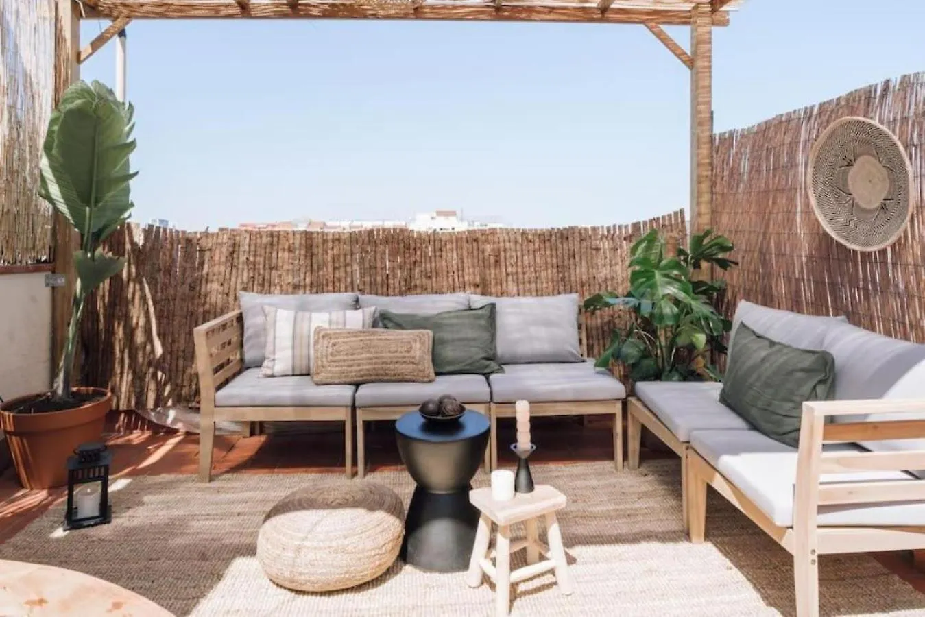 Bolia - 2 Bedroom And Terrace In Eixample Esquerra Barcelona