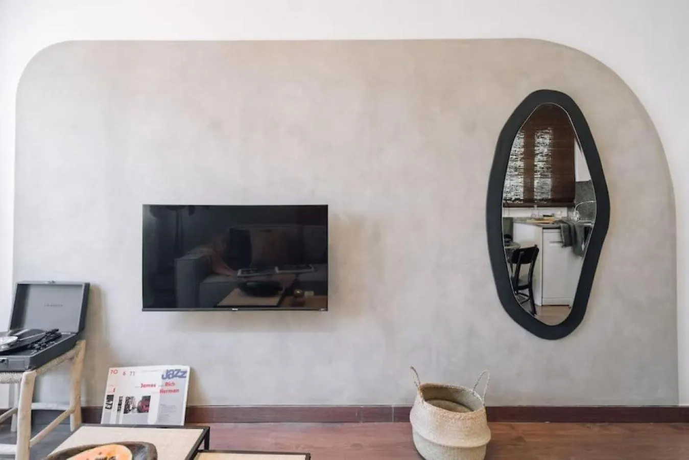 Apartment Bolia - 2 Bedroom And Terrace In Eixample Esquerra Barcelona Spain